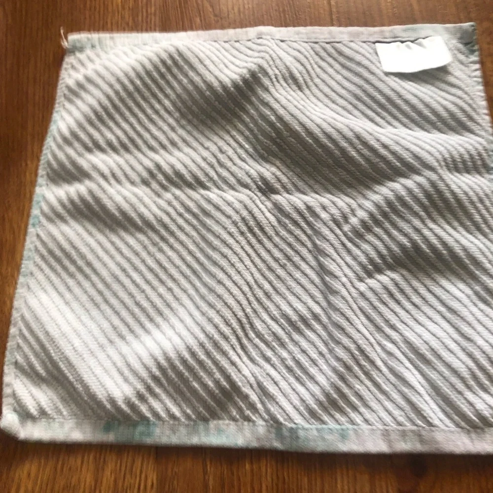 blue floral textured wash cloth
